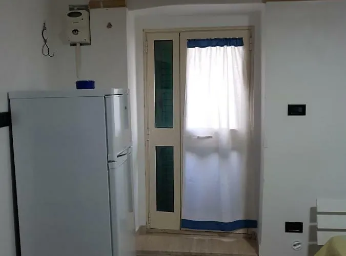 Monolocale Bianca 펜션 갈리폴리